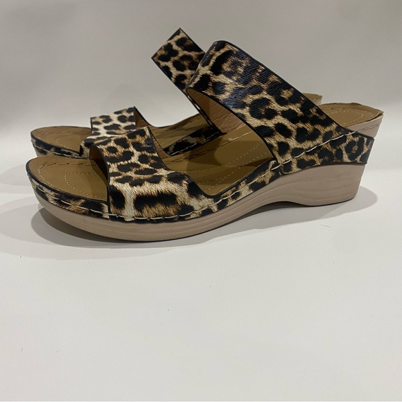 Leopard Print Women's Sandals unbranded size 9 - Picture 2 of 5